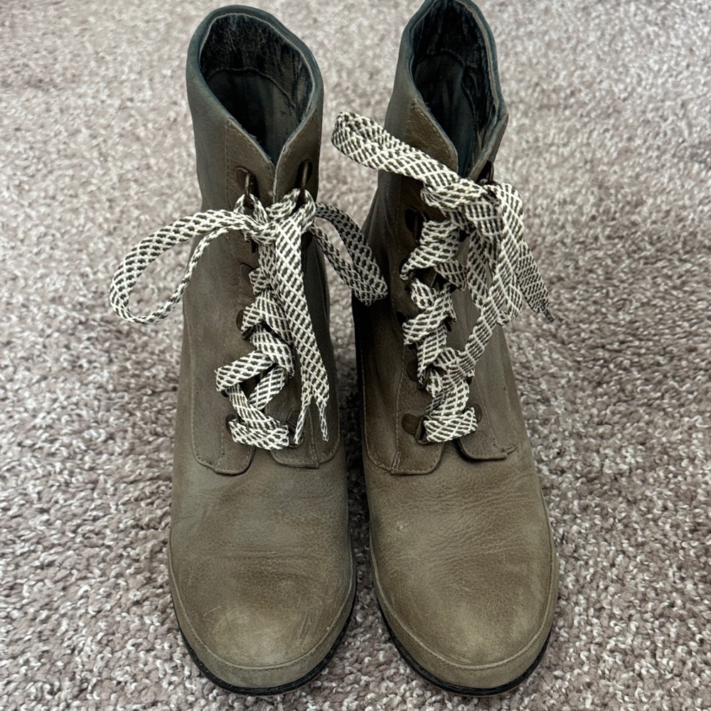80%20 Olive Lace-Up Ankle Boots with Patterned Laces